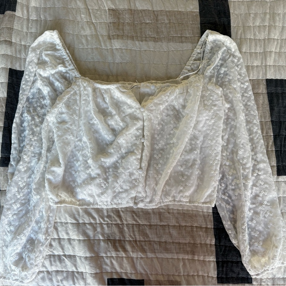 Heatherly - White Lace Crop Top